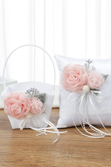 Cesta de boda blanca y juego de almohadas con flor rosa